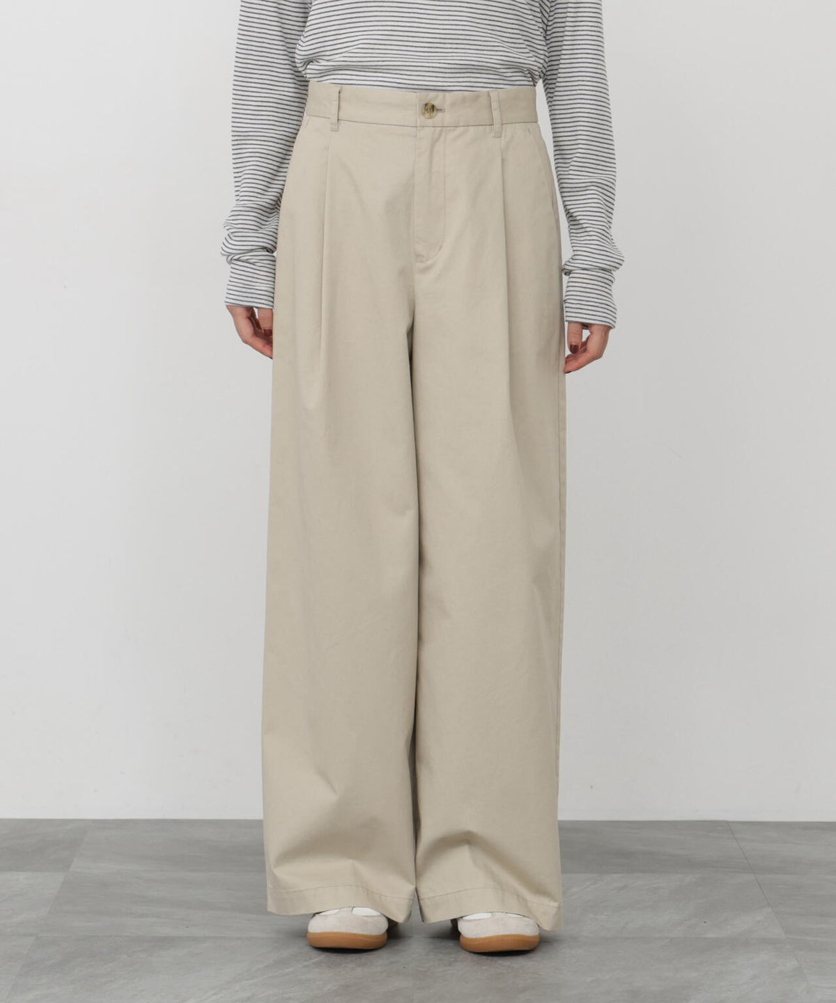 165cm/B:77cm/W:57cm/H:79cm 着用サイズ:M
