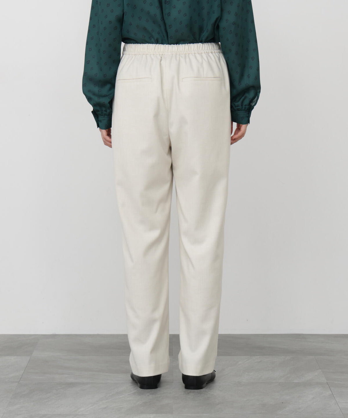 165cm/B:77cm/W:57cm/H:79cm 着用サイズ:M