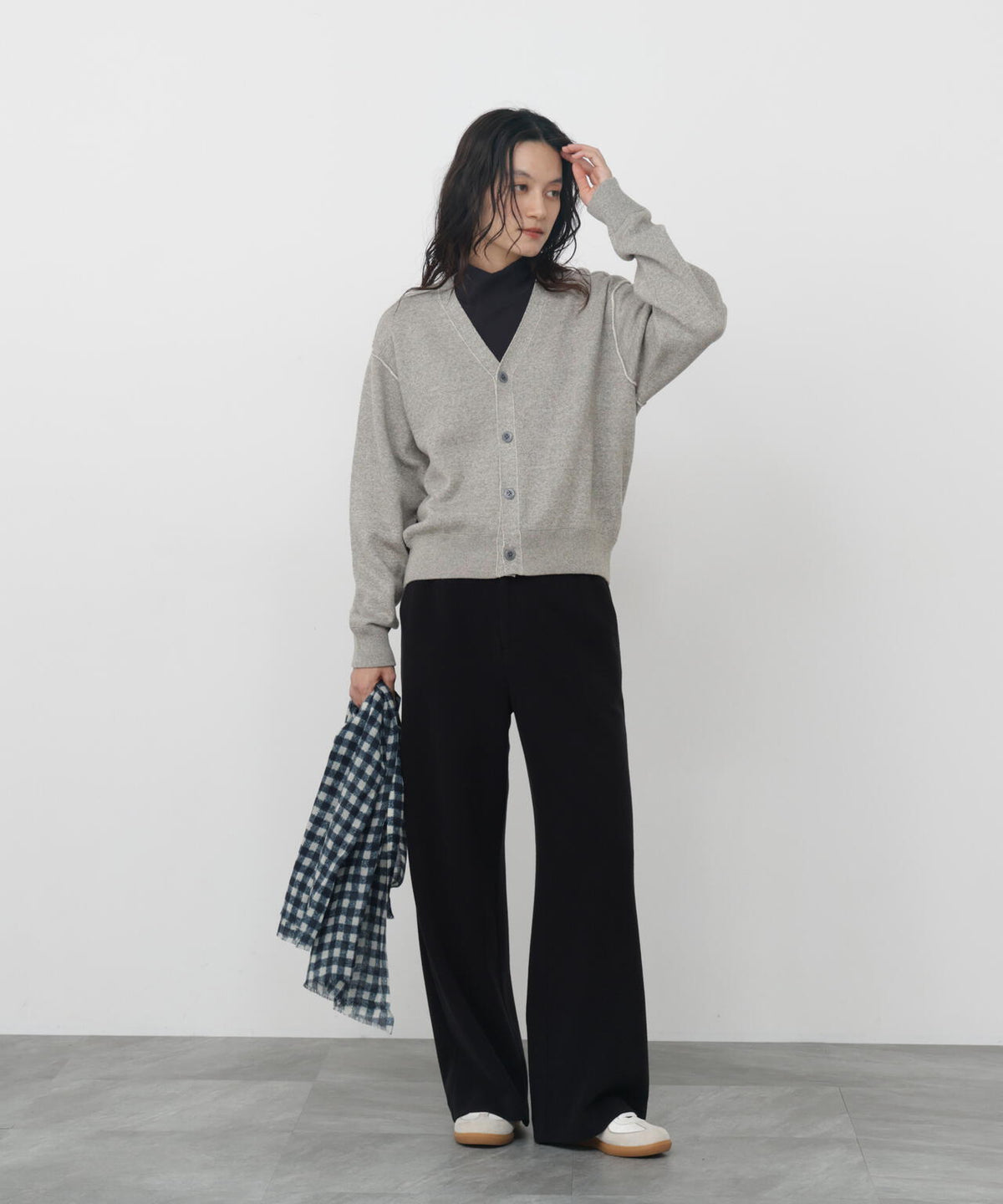 165cm/B:77cm/W:57cm/H:79cm 着用サイズ:M