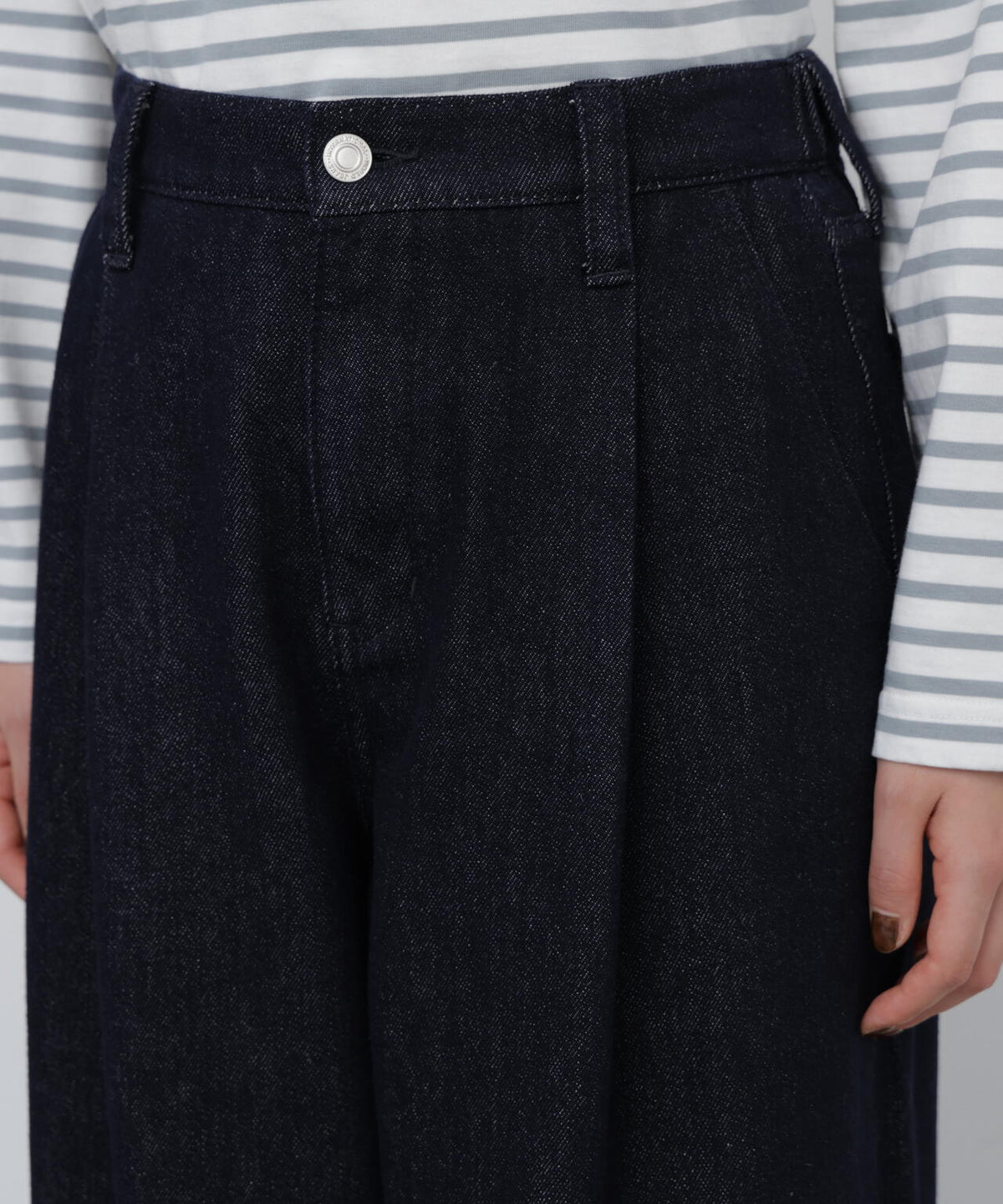 身長168cm B82 W59 H88 着用サイズ:M