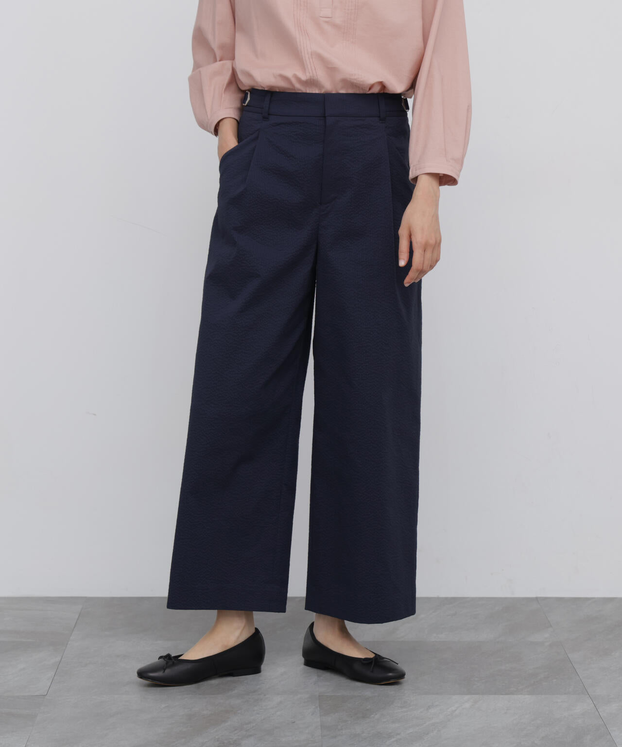 165cm/B:77cm/W:57cm/H:79cm 着用サイズ:M