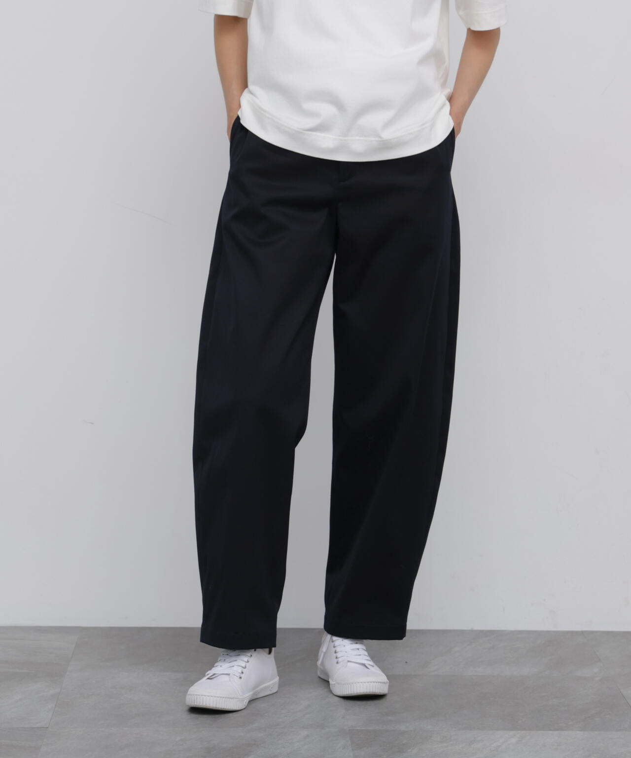 コットンツイルストレッチバレルパンツ