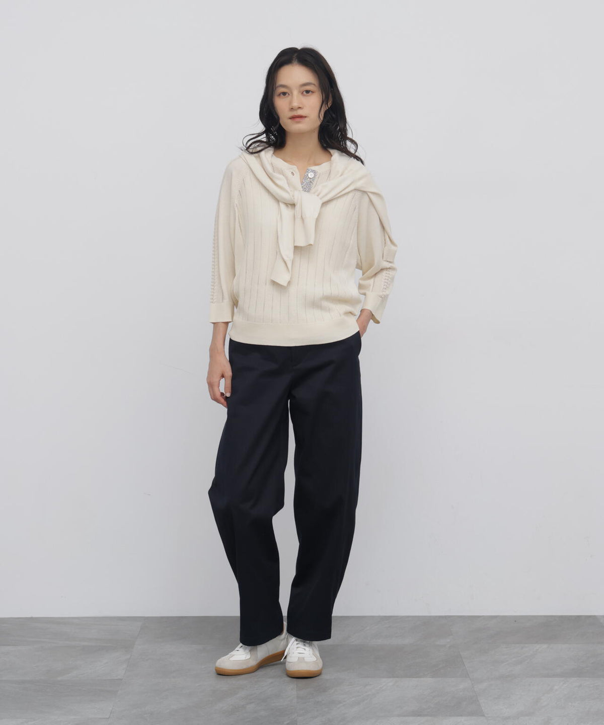 165cm/B:77cm/W:57cm/H:79cm 着用サイズ:M