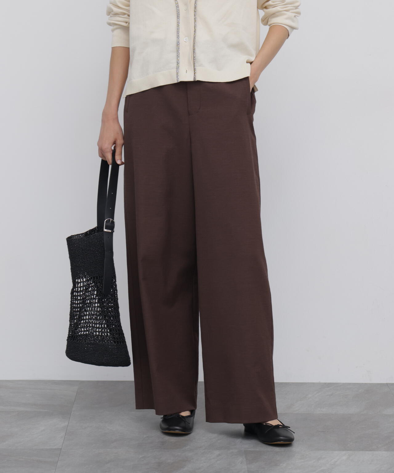 165cm/B:77cm/W:57cm/H:79cm 着用サイズ:M