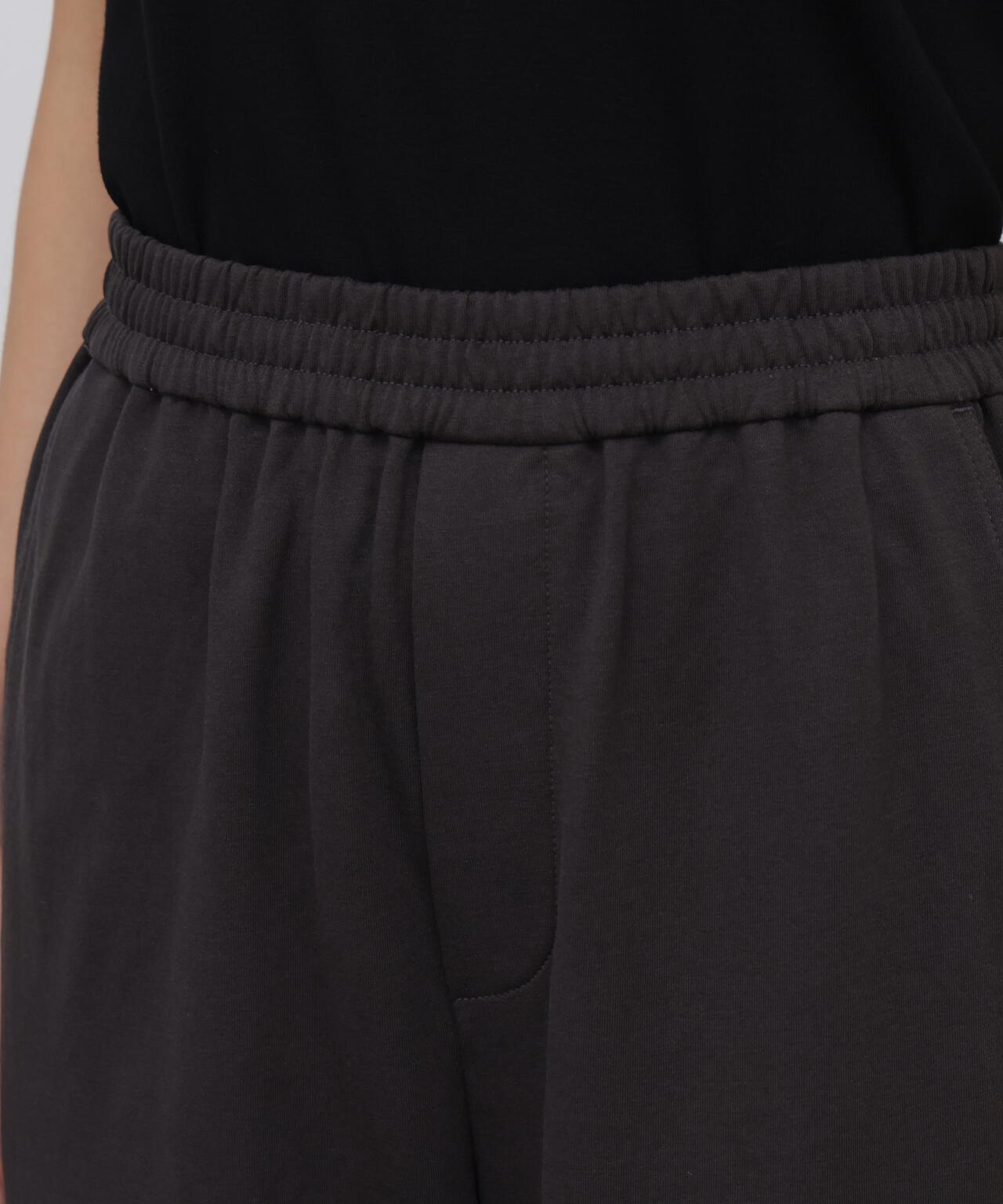 165cm/B:77cm/W:57cm/H:79cm 着用サイズ:M