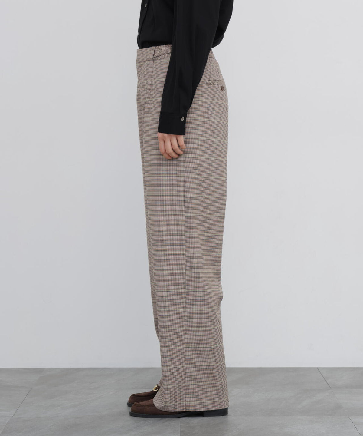 165cm/B:77cm/W:57cm/H:79cm 着用サイズ:M