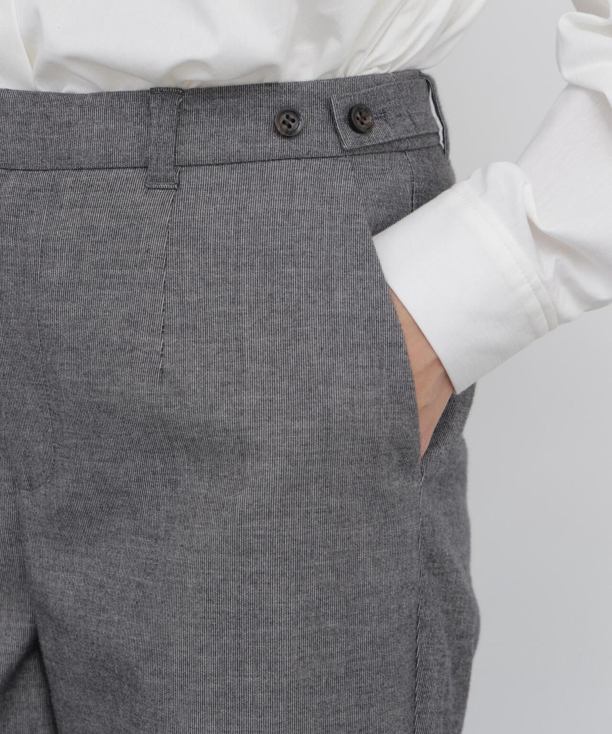 165cm/B:77cm/W:57cm/H:79cm 着用サイズ:M
