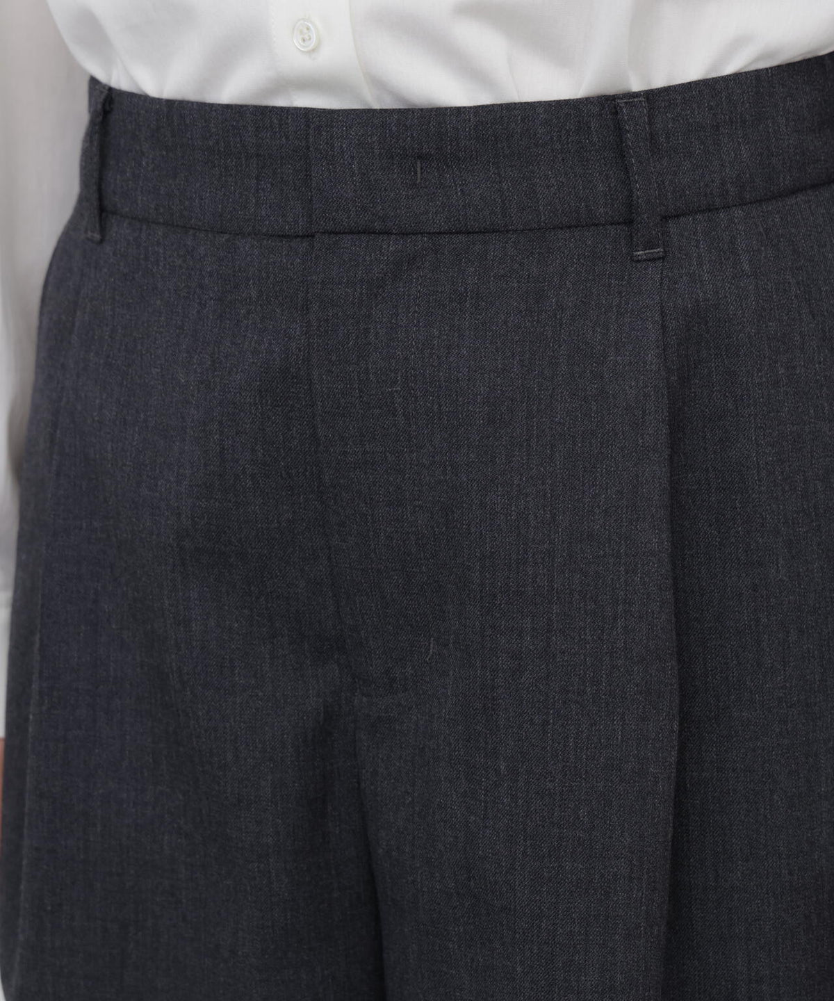 165cm/B:77cm/W:57cm/H:79cm 着用サイズ:M