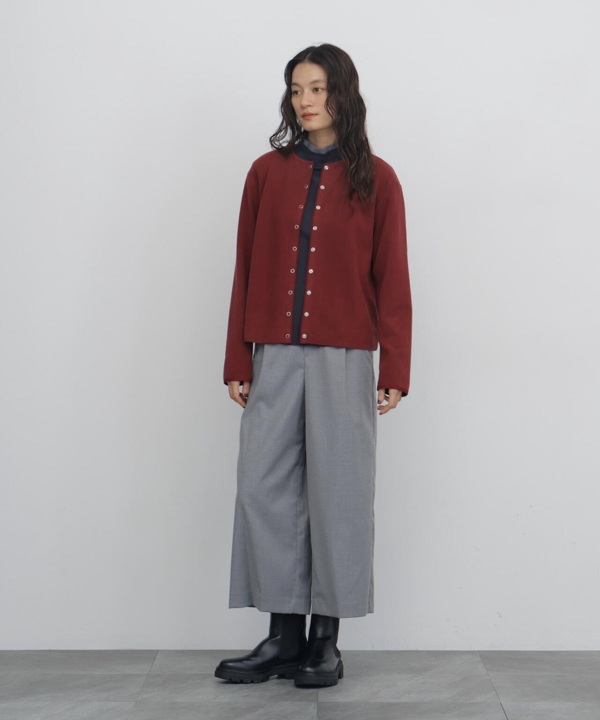 165cm/B:77cm/W:57cm/H:79cm 着用サイズ:M