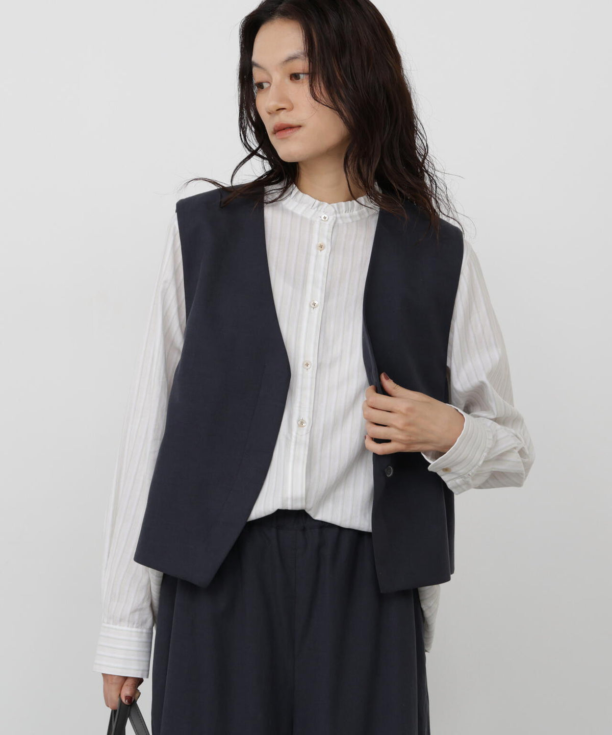165cm/B:77cm/W:57cm/H:79cm 着用サイズ:M