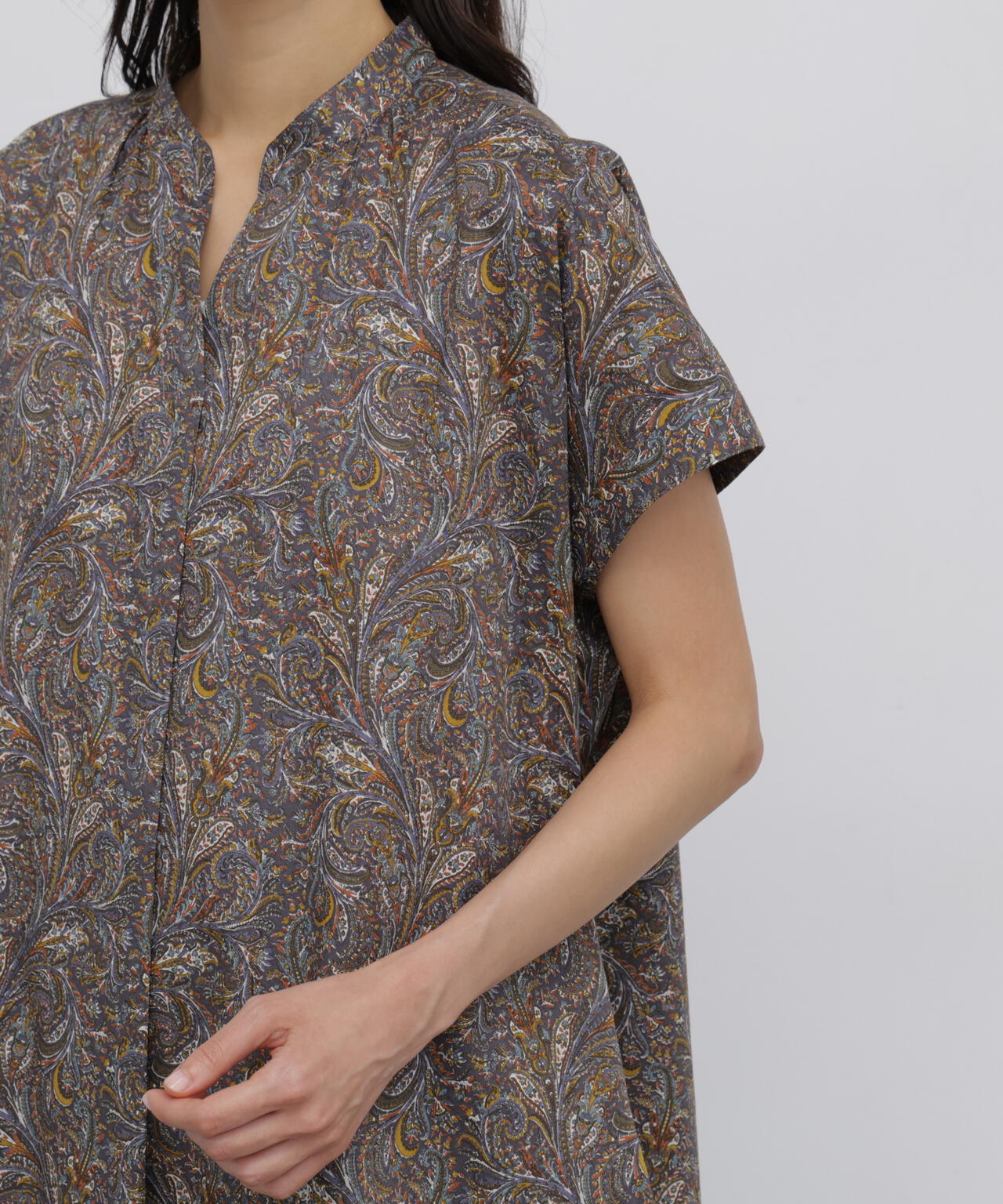 165cm/B:77cm/W:57cm/H:79cm 着用サイズ:M