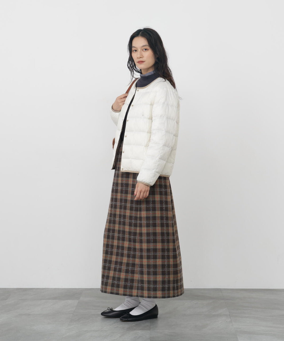 165cm/B:77cm/W:57cm/H:79cm 着用サイズ:M