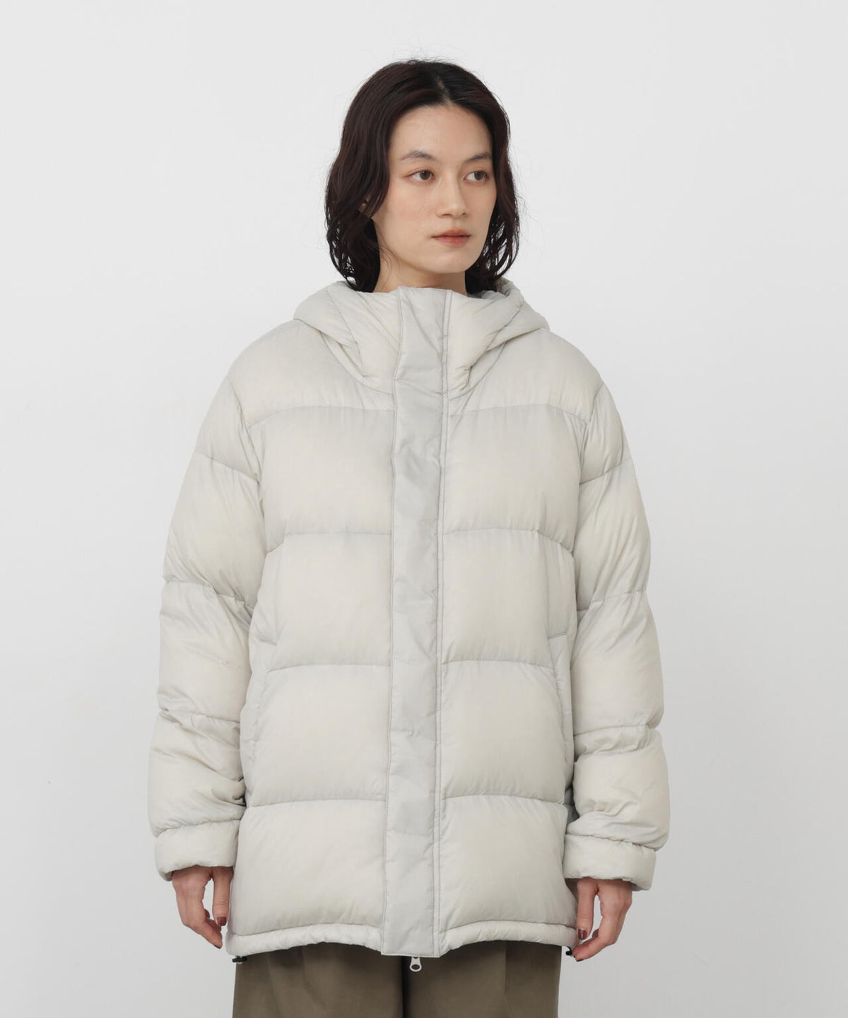165cm/B:77cm/W:57cm/H:79cm 着用サイズ:M