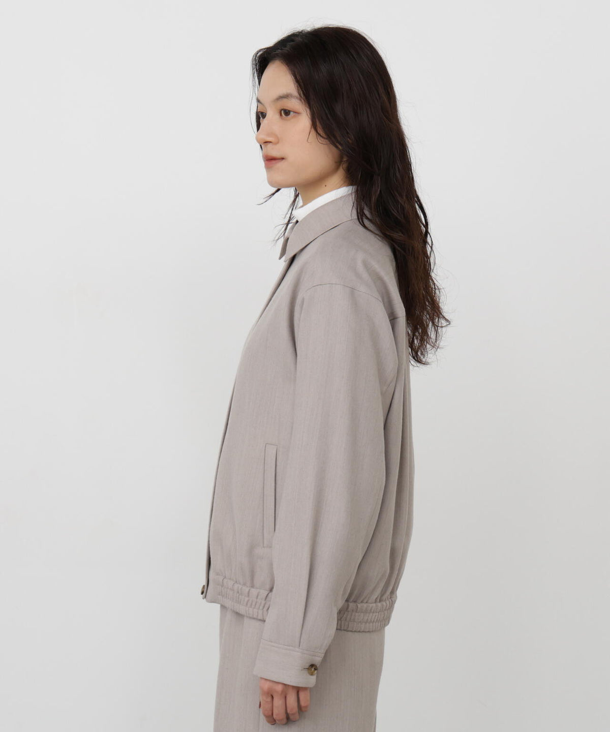 165cm/B:77cm/W:57cm/H:79cm 着用サイズ:M
