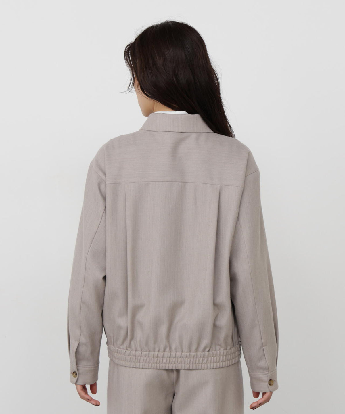 165cm/B:77cm/W:57cm/H:79cm 着用サイズ:M