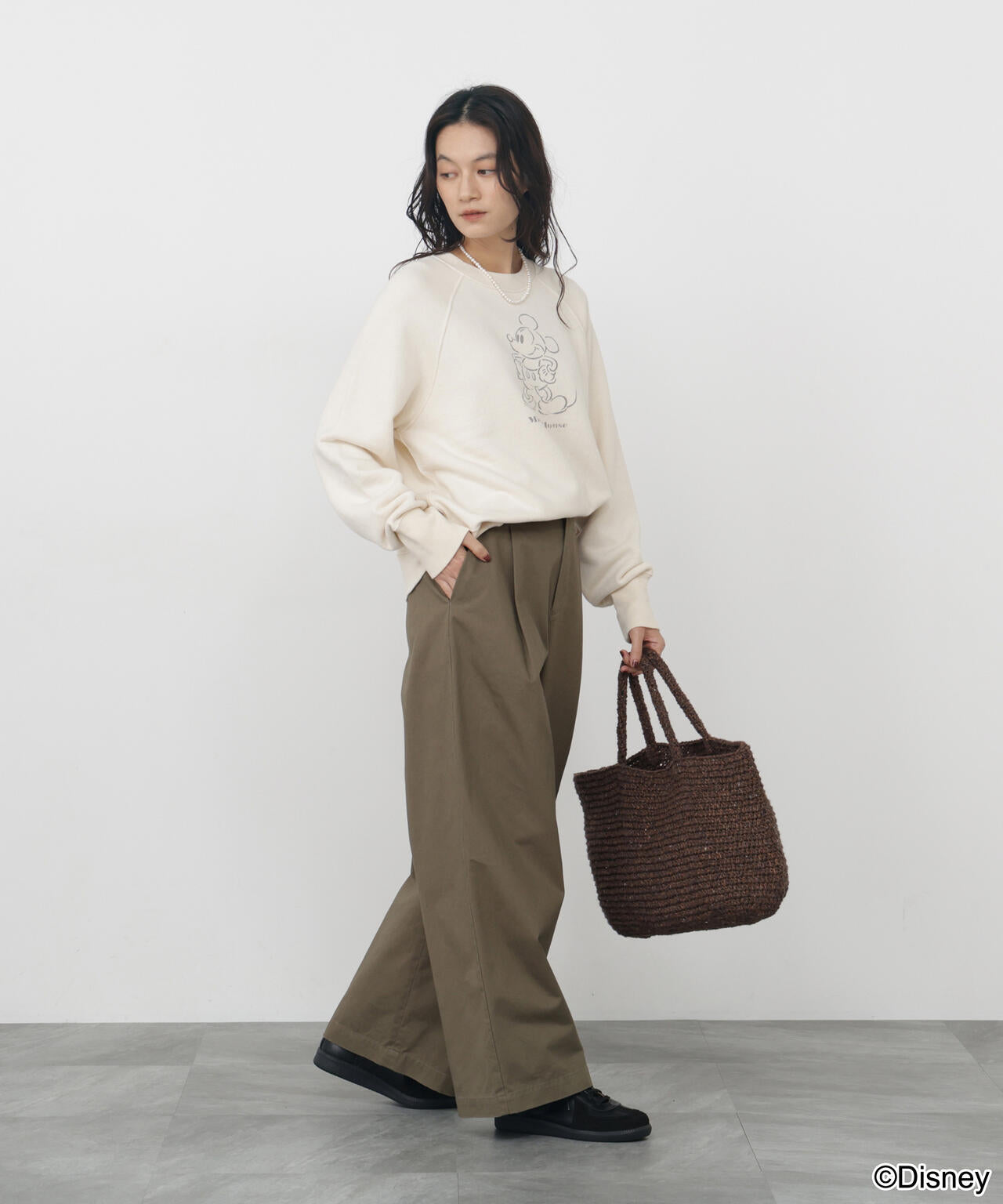 165cm/B:77cm/W:57cm/H:79cm 着用サイズ:M
