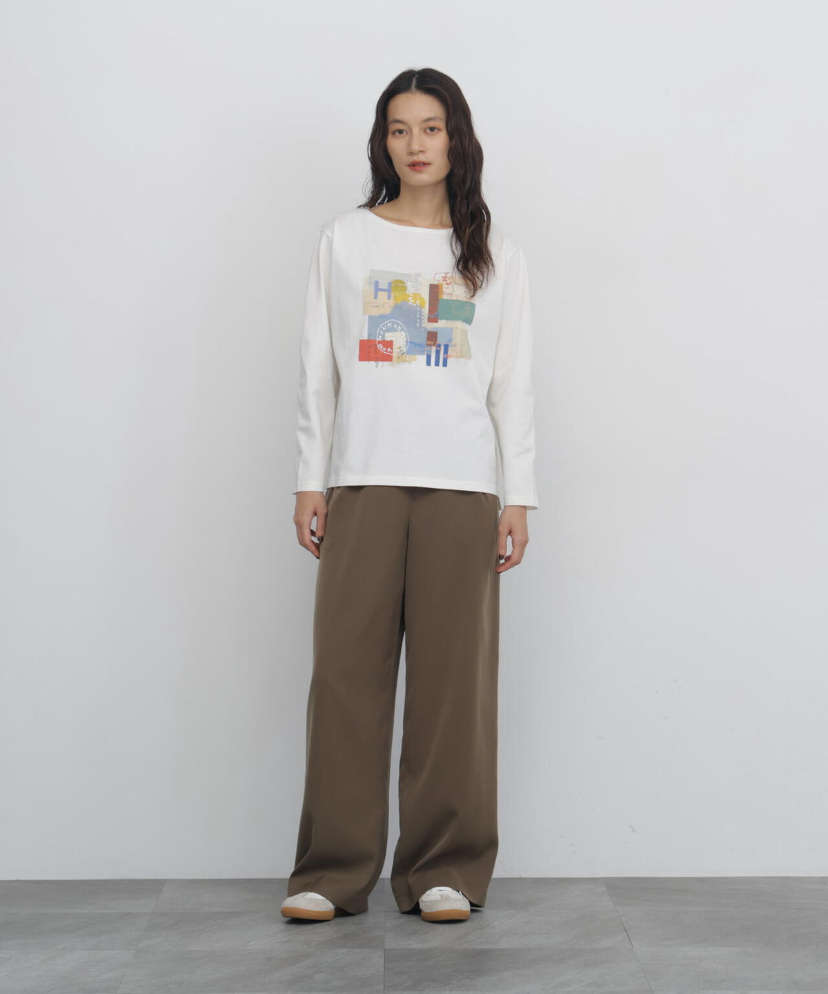 165cm/B:77cm/W:57cm/H:79cm 着用サイズ:M