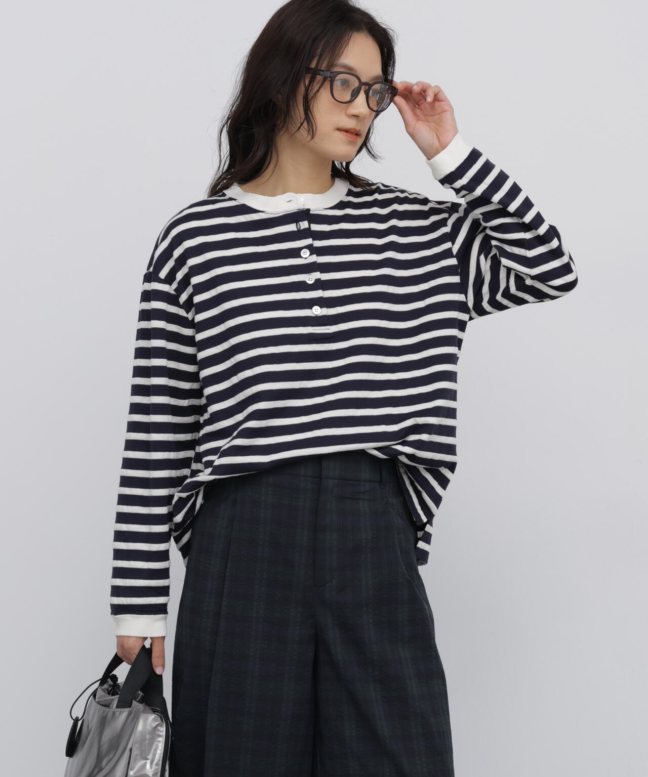 165cm/B:77cm/W:57cm/H:79cm 着用サイズ:M