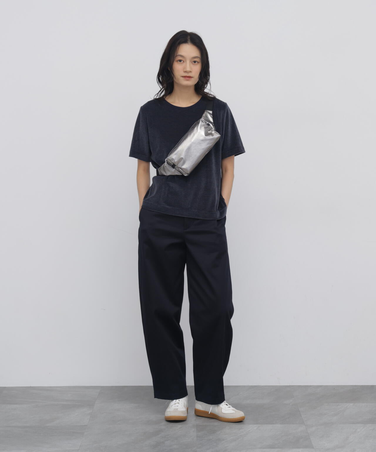 165cm/B:77cm/W:57cm/H:79cm 着用サイズ:M