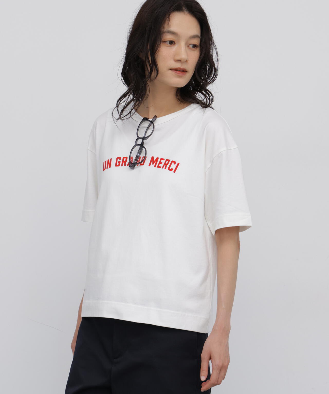 フロッキープリントクルーネックTシャツ