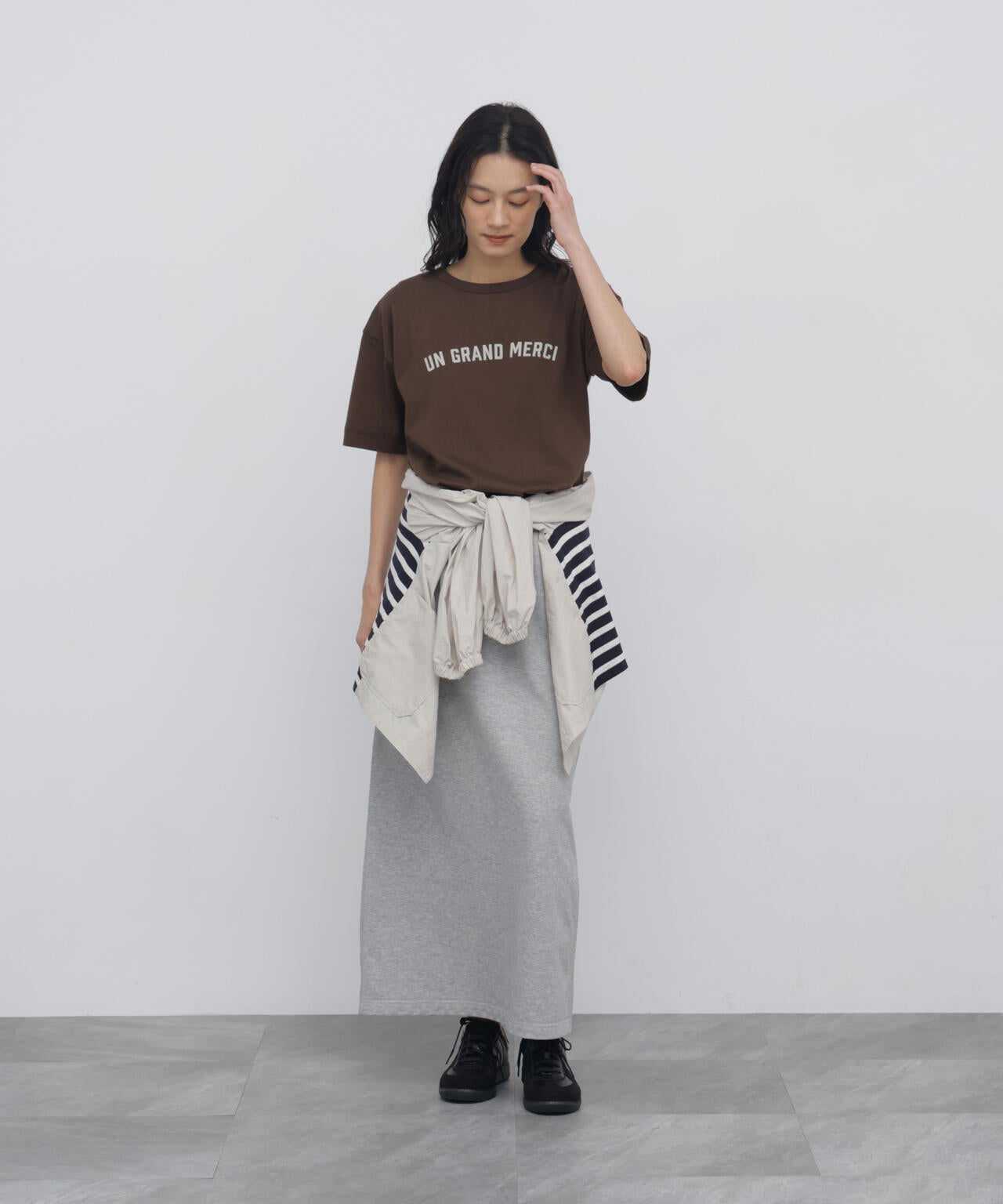 165cm/B:77cm/W:57cm/H:79cm 着用サイズ:M
