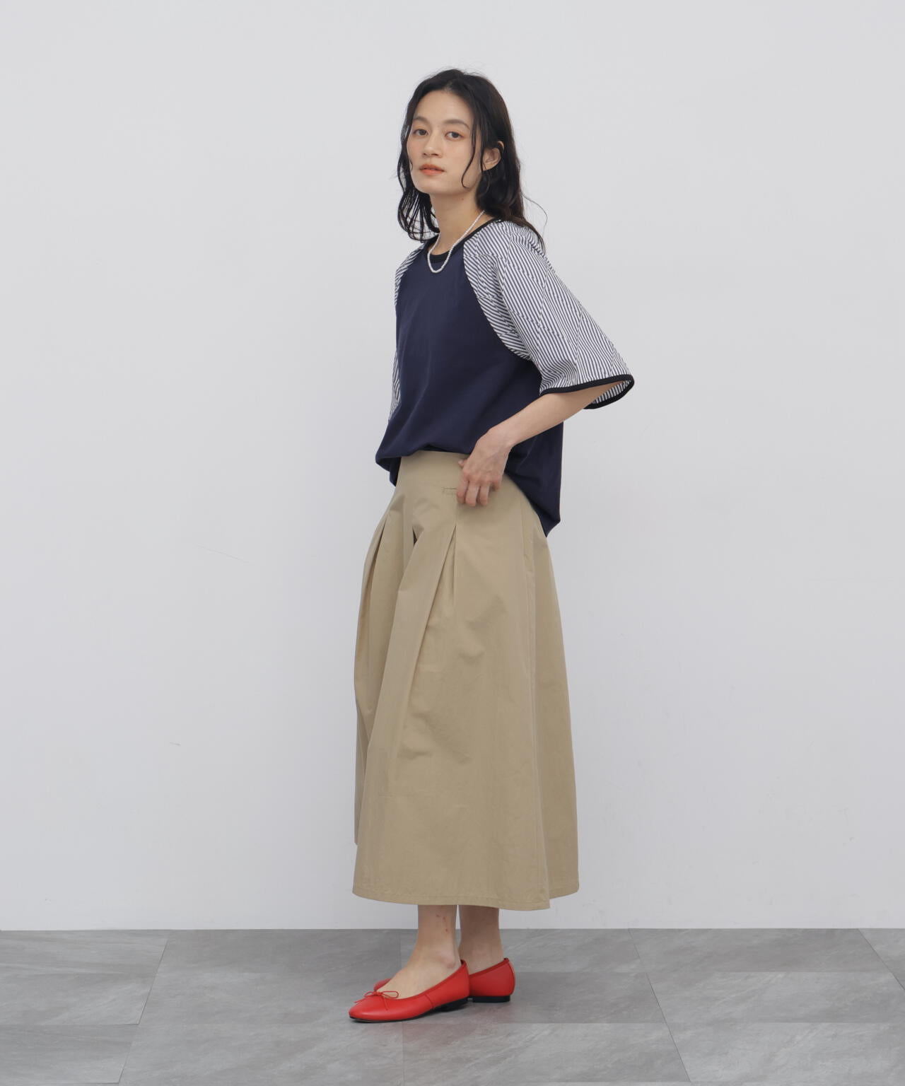 165cm/B:77cm/W:57cm/H:79cm 着用サイズ:M