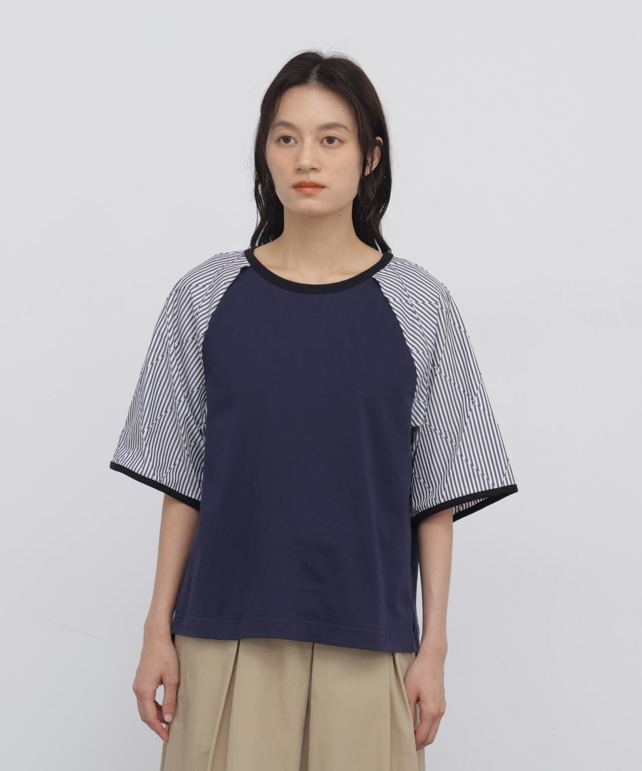 165cm/B:77cm/W:57cm/H:79cm 着用サイズ:M