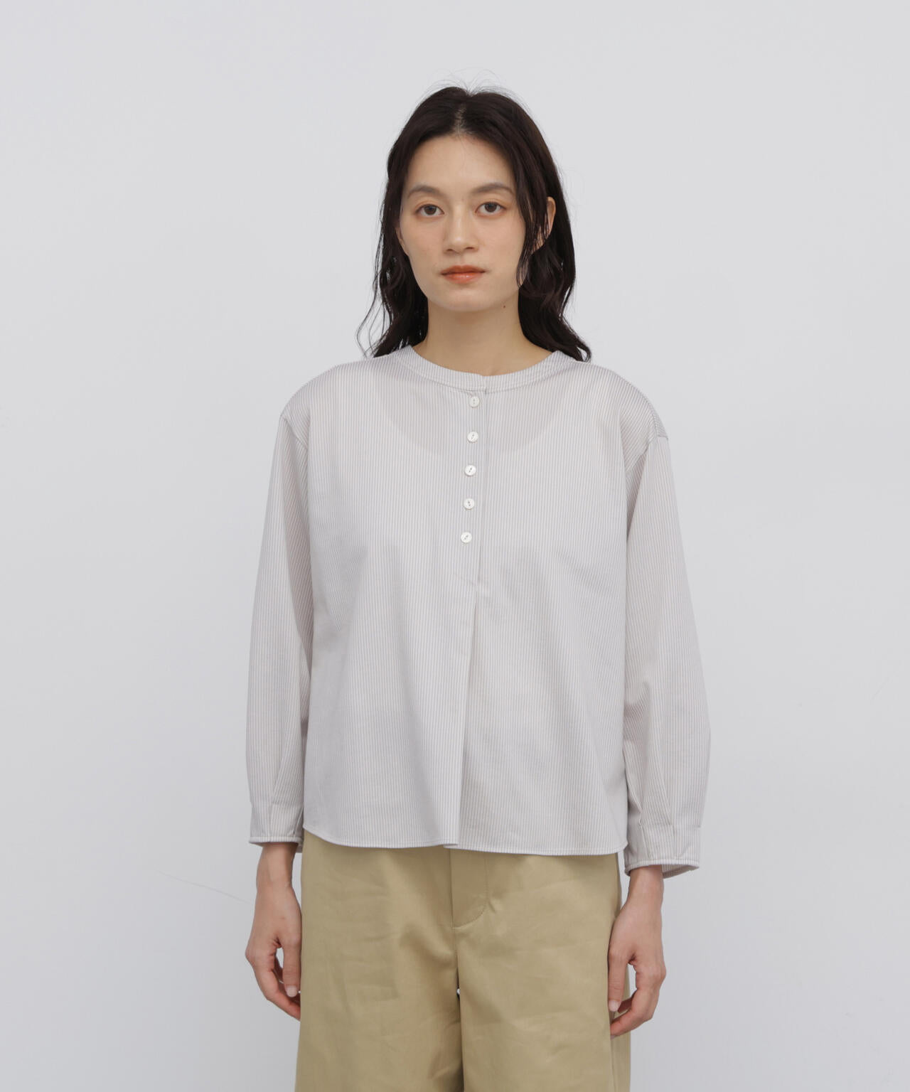 165cm/B:77cm/W:57cm/H:79cm 着用サイズ:M