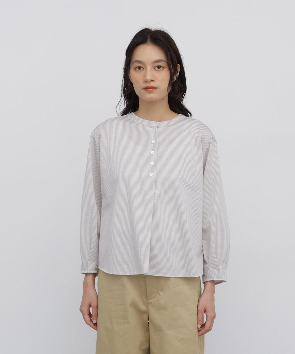 165cm/B:77cm/W:57cm/H:79cm 着用サイズ:M