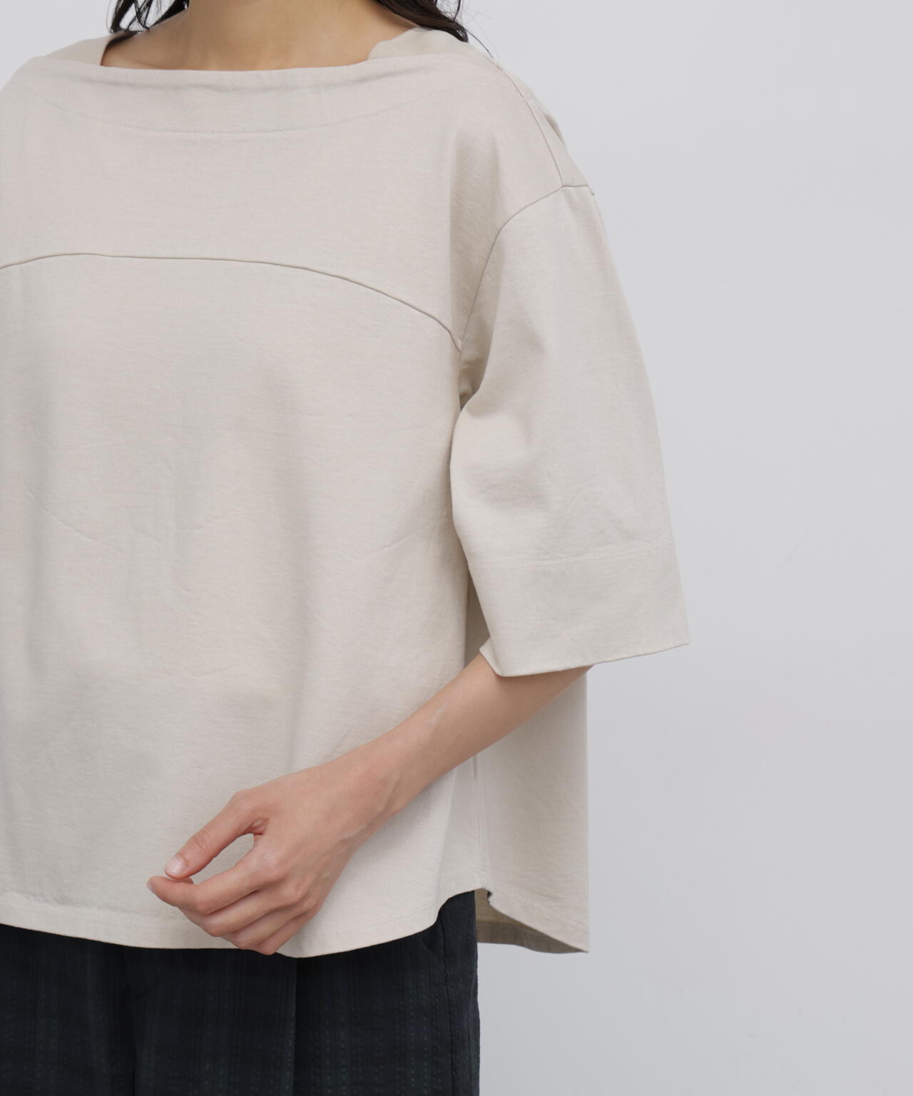 165cm/B:77cm/W:57cm/H:79cm 着用サイズ:M