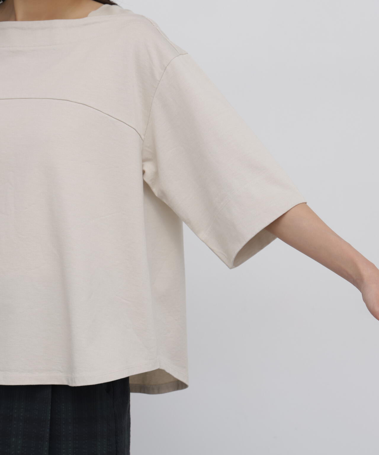 165cm/B:77cm/W:57cm/H:79cm 着用サイズ:M