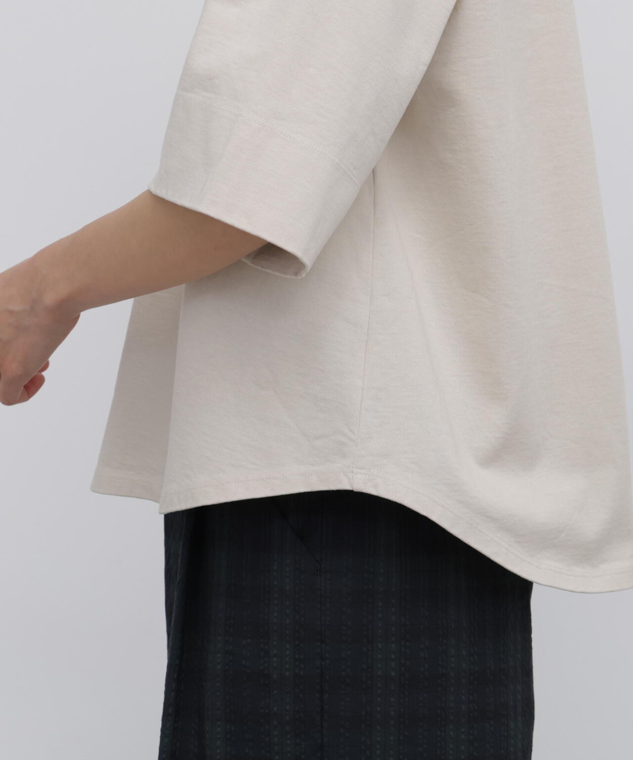 165cm/B:77cm/W:57cm/H:79cm 着用サイズ:M