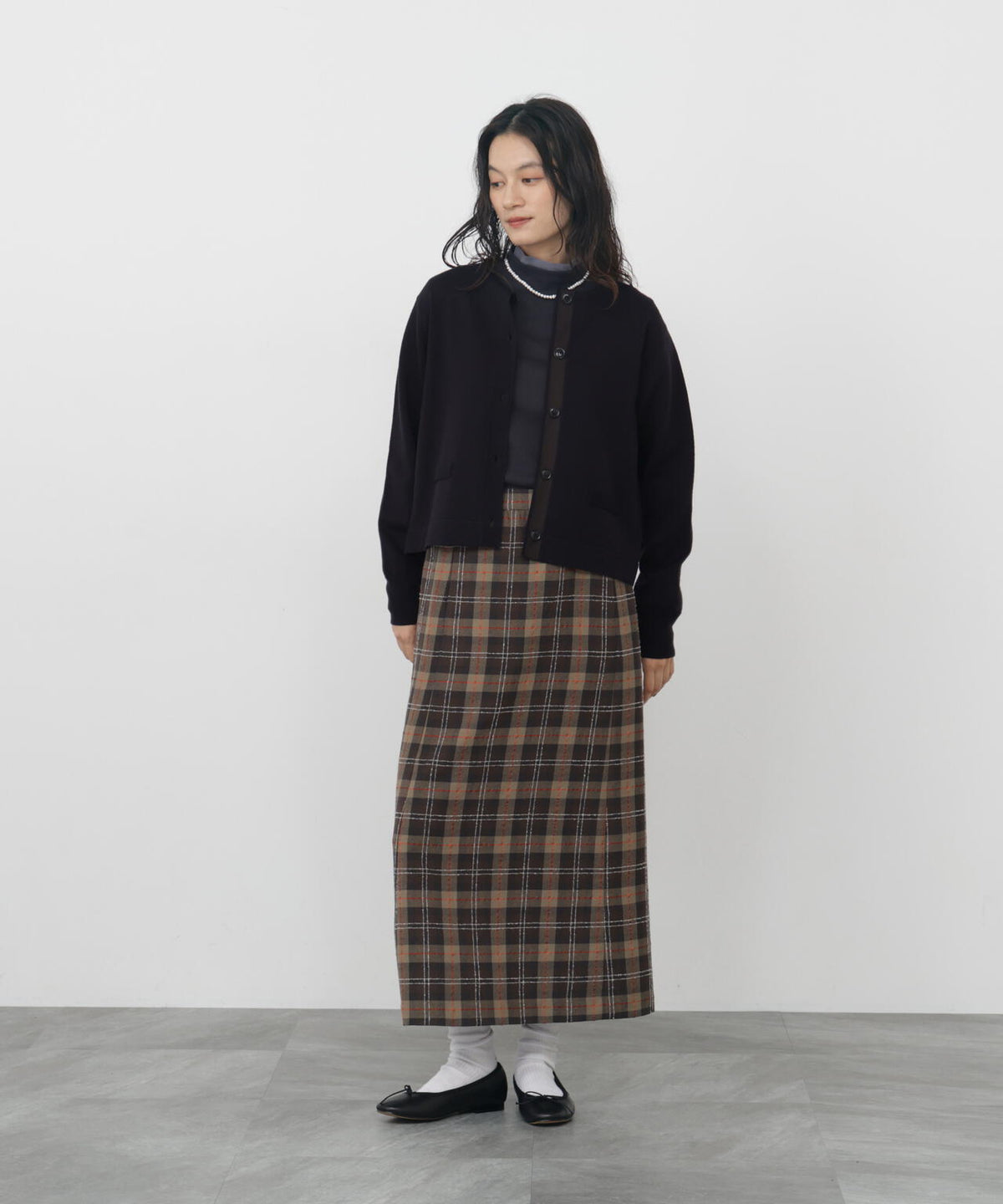 165cm/B:77cm/W:57cm/H:79cm 着用サイズ:M