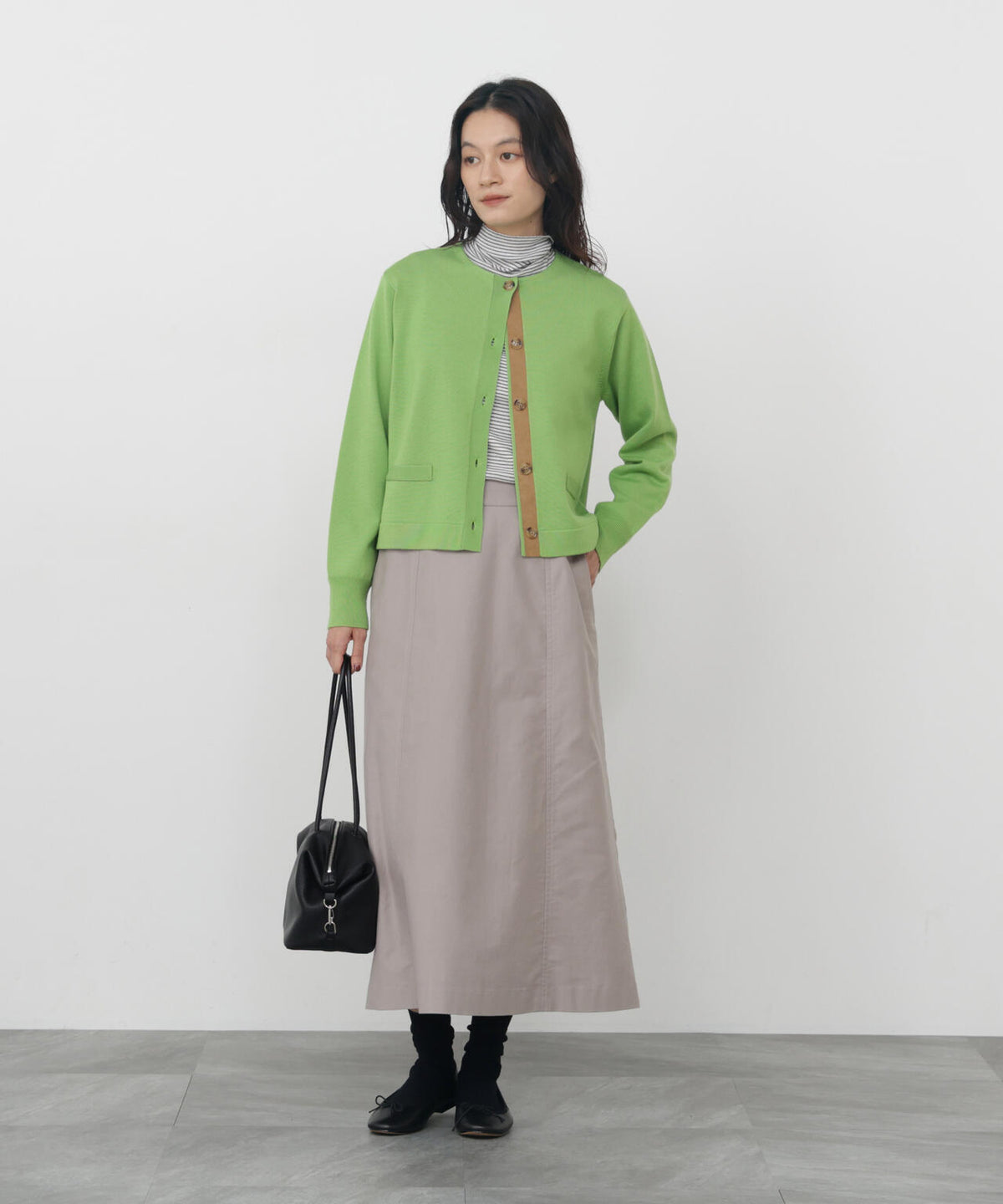 165cm/B:77cm/W:57cm/H:79cm 着用サイズ:M