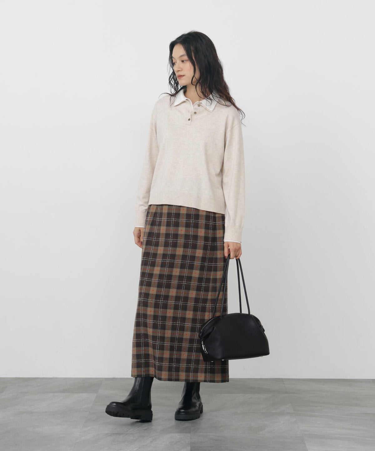 165cm/B:77cm/W:57cm/H:79cm 着用サイズ:M