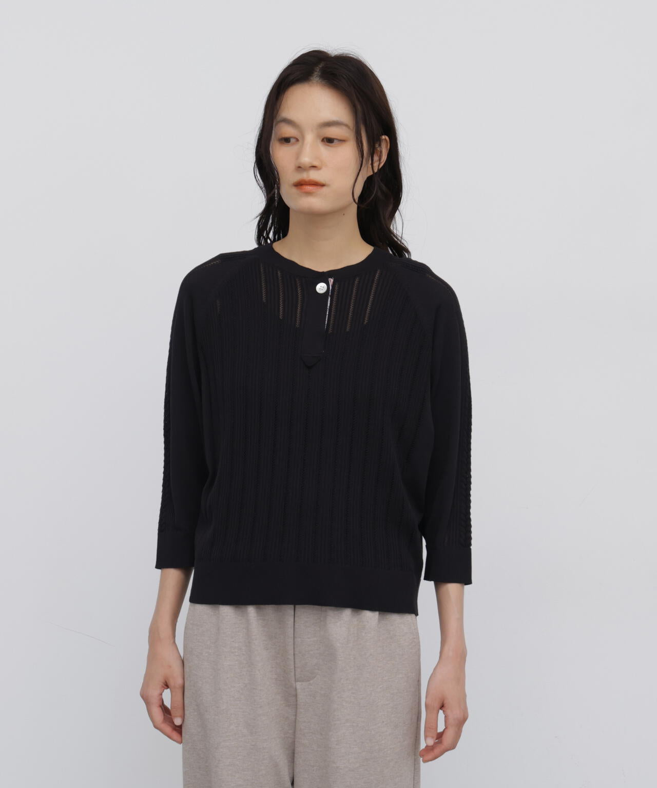 165cm/B:77cm/W:57cm/H:79cm 着用サイズ:M