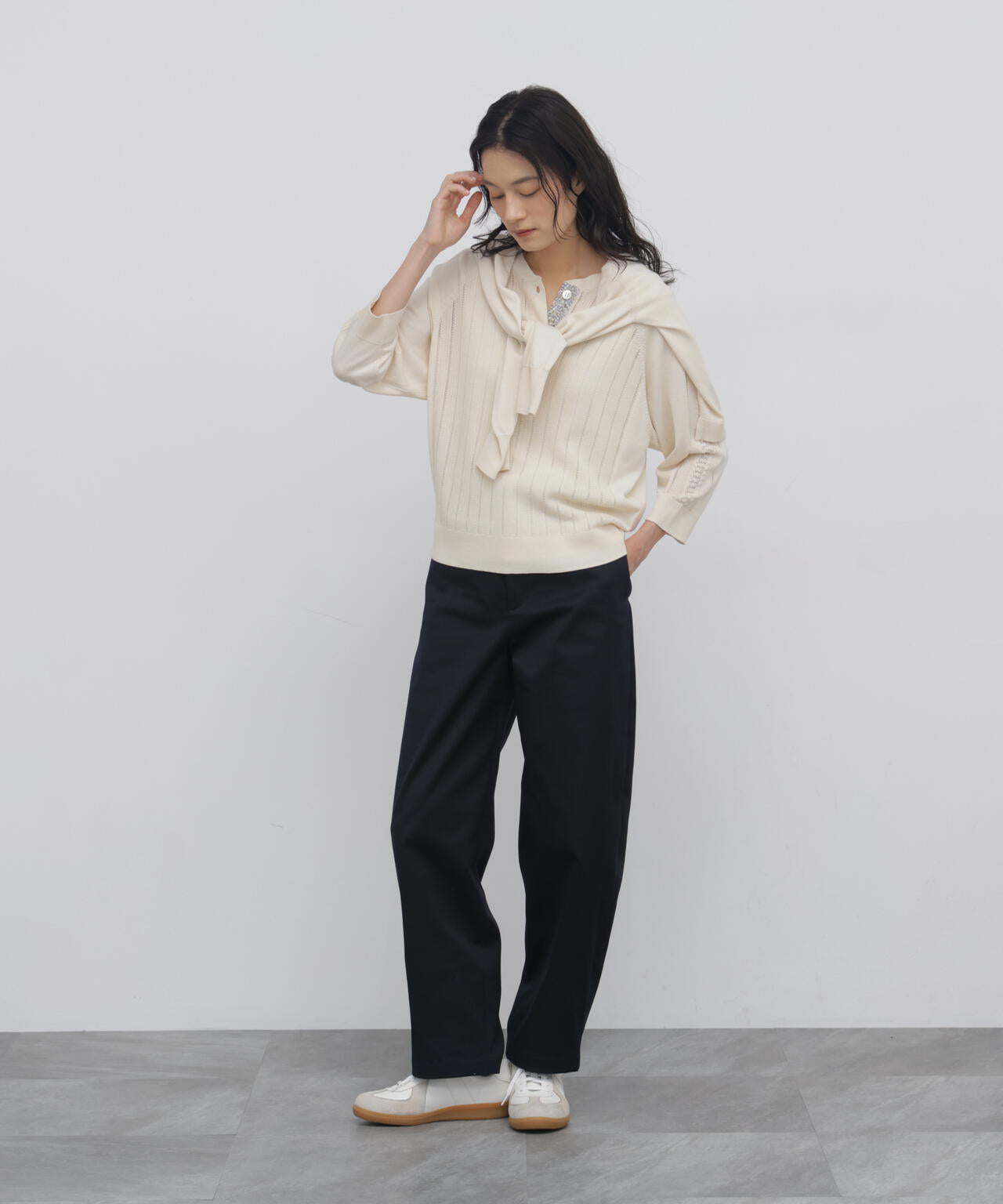 165cm/B:77cm/W:57cm/H:79cm 着用サイズ:24.5