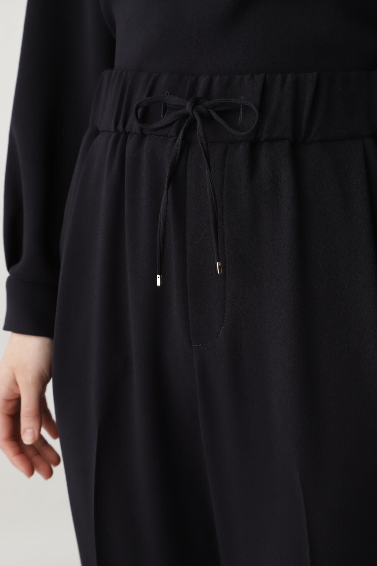 《arrive paris》バックサテンパンツ