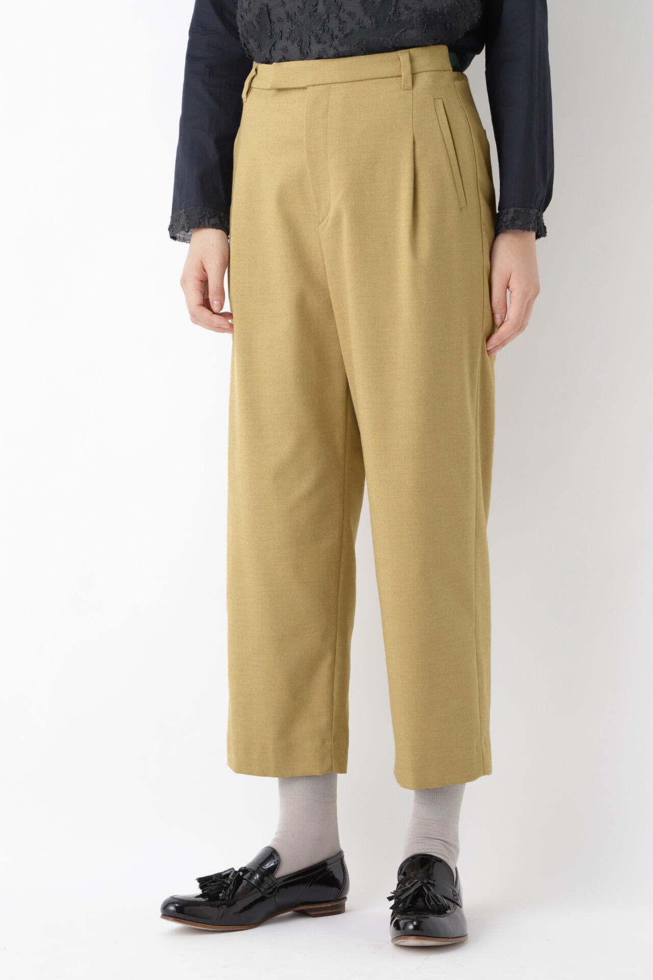 ツイルストレッチテーパードパンツ