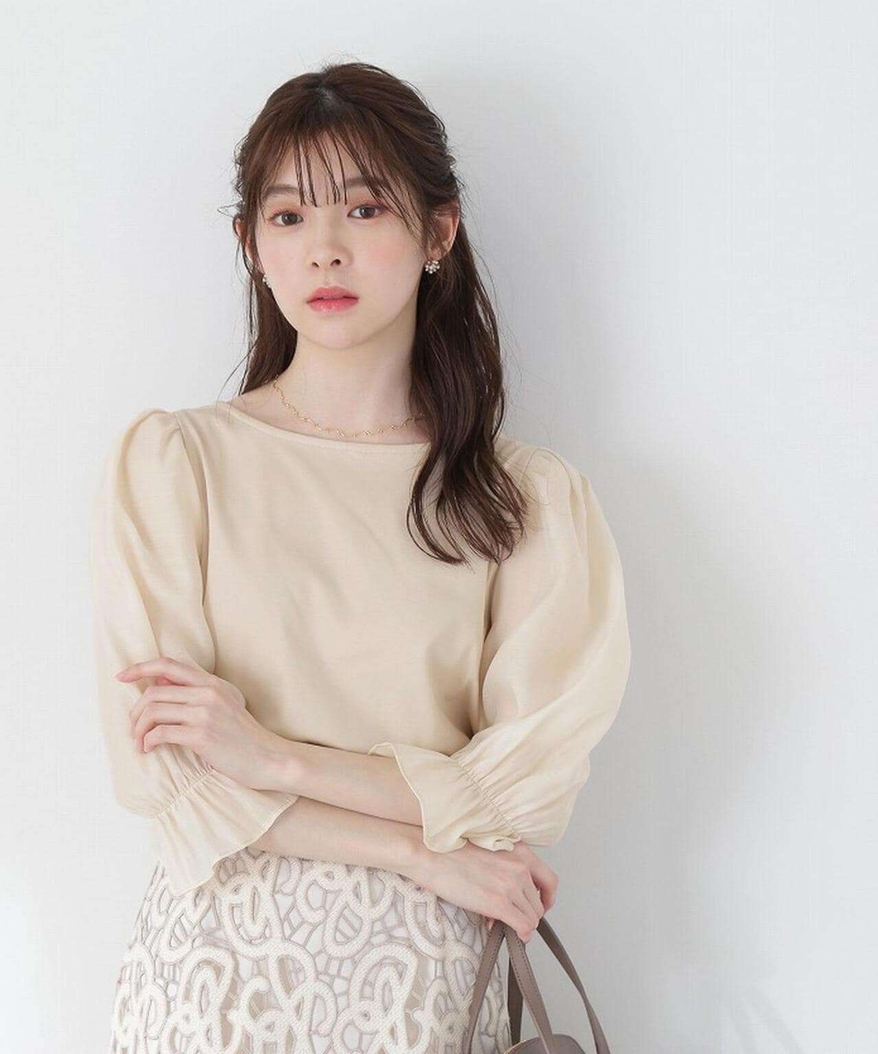 【美人百花5月号掲載 タイアップ休井美郷さん着用商品】シアースリーブカットトップス