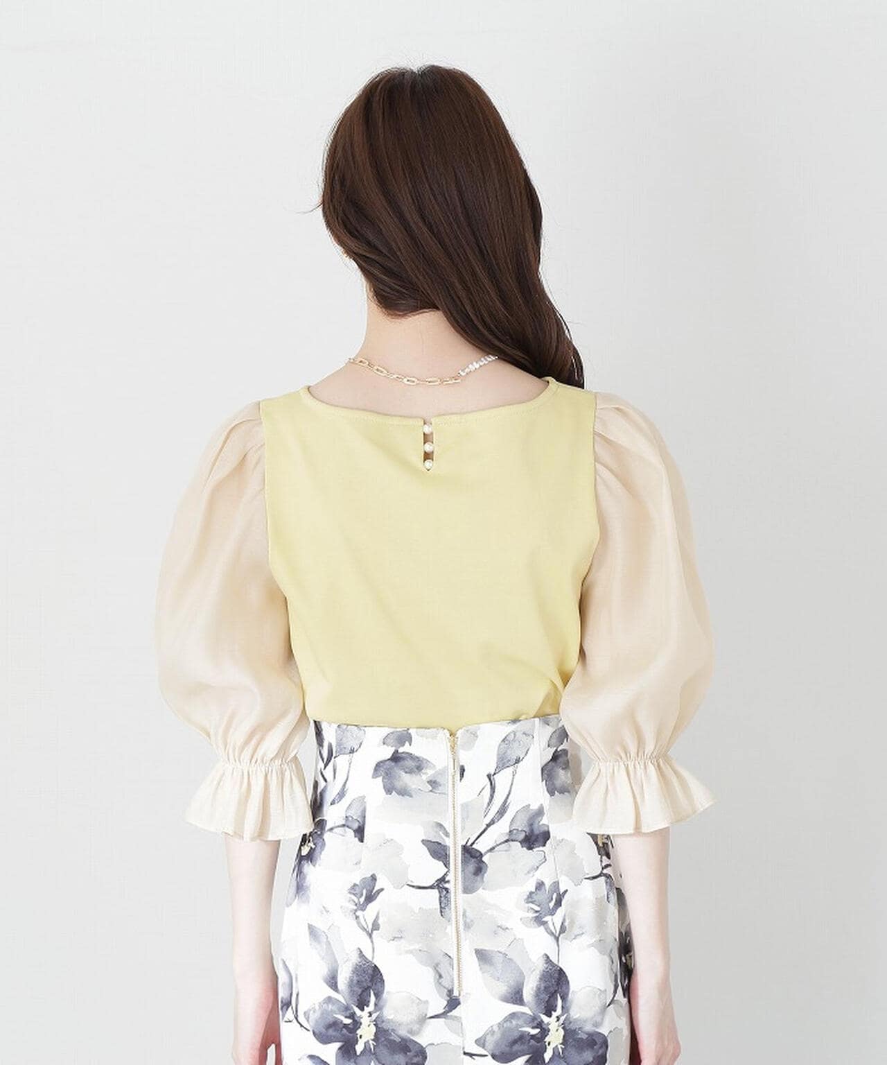 【美人百花5月号掲載 タイアップ休井美郷さん着用商品】シアースリーブカットトップス