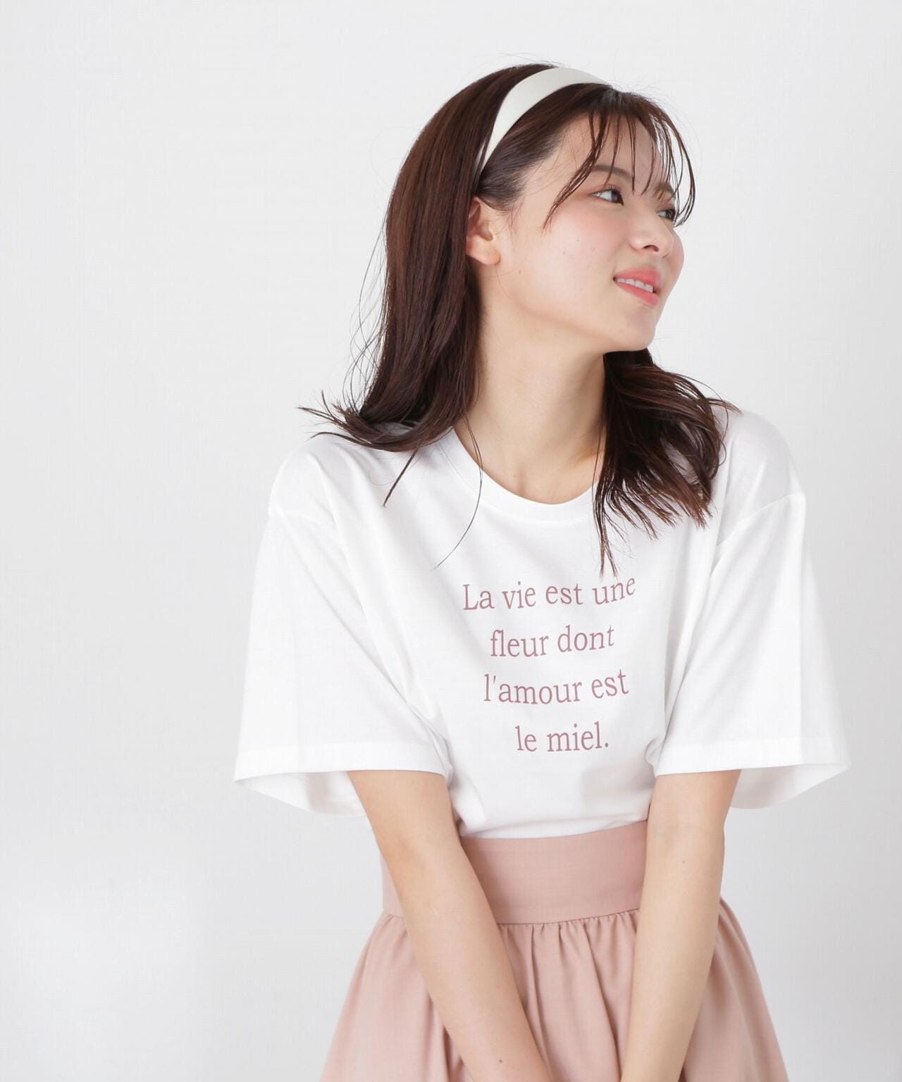 《EDIT COLOGNE》ロゴプリントTシャツ