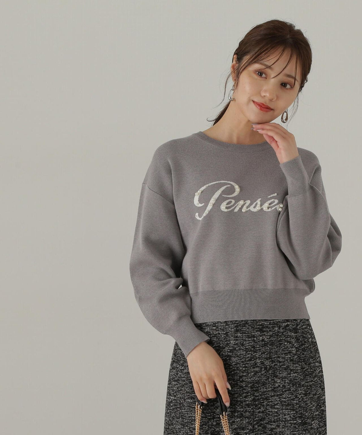 パールロゴニット WEB限定カラー:ブラウン