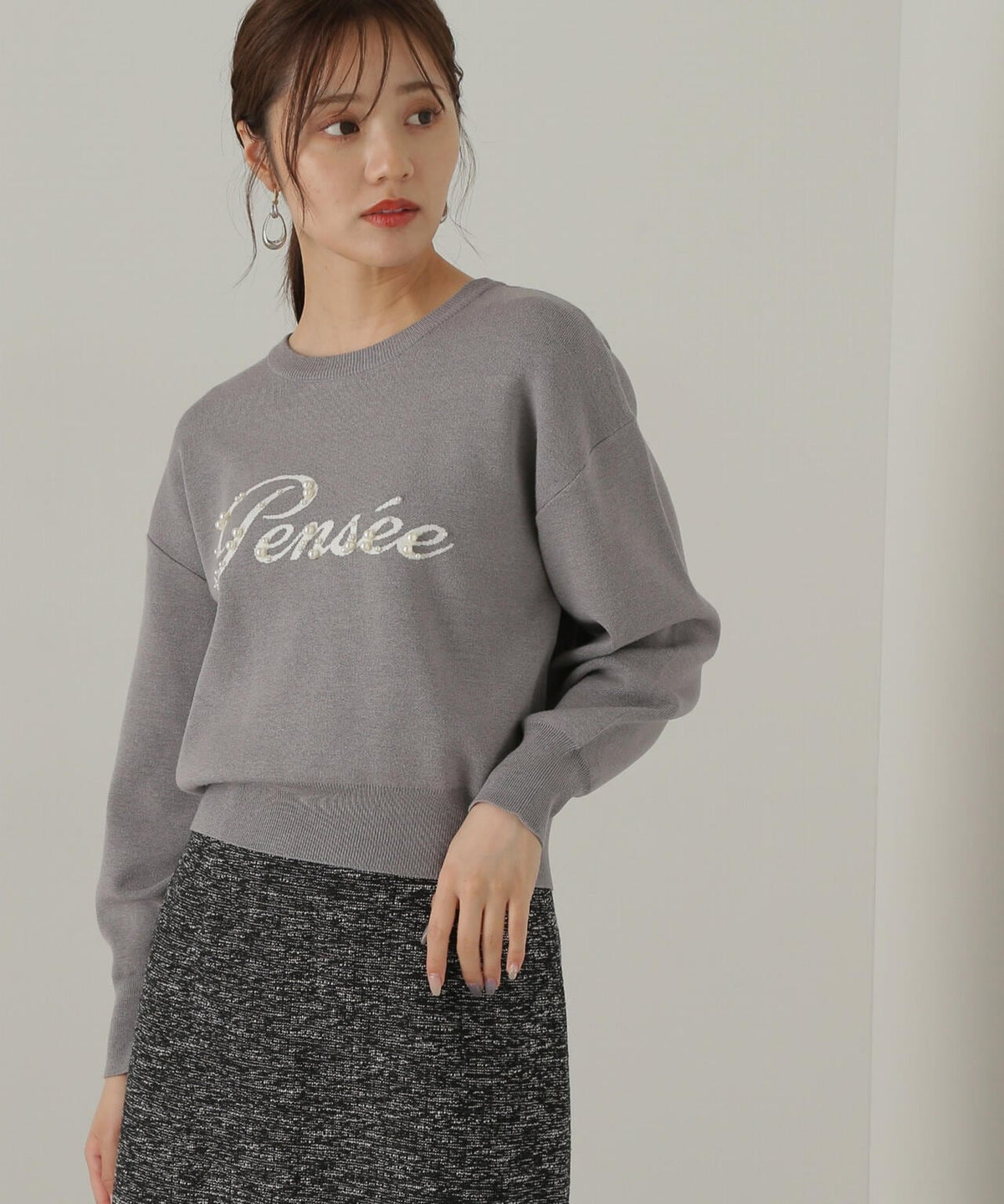 パールロゴニット WEB限定カラー:ブラウン