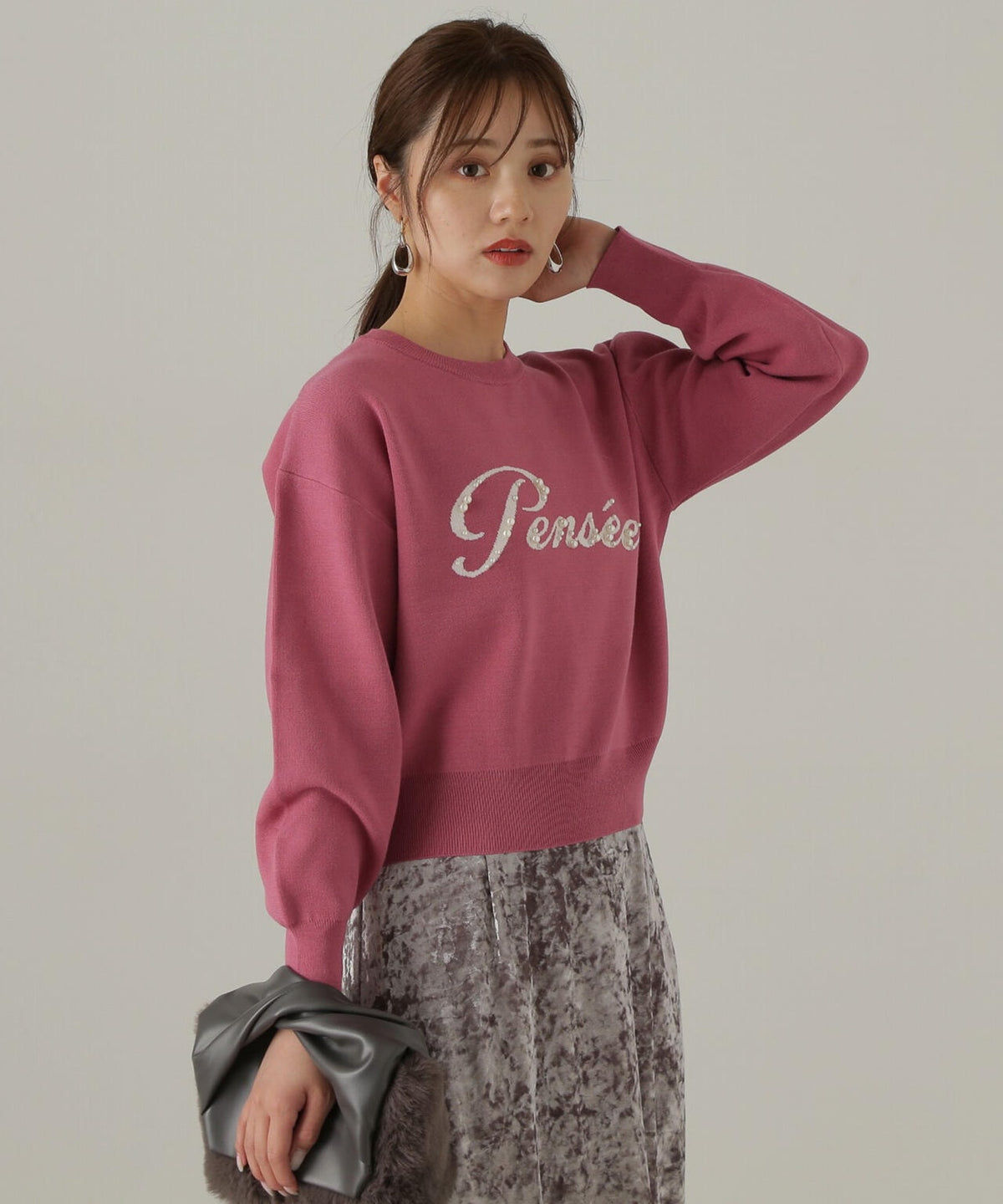 パールロゴニット WEB限定カラー:ブラウン