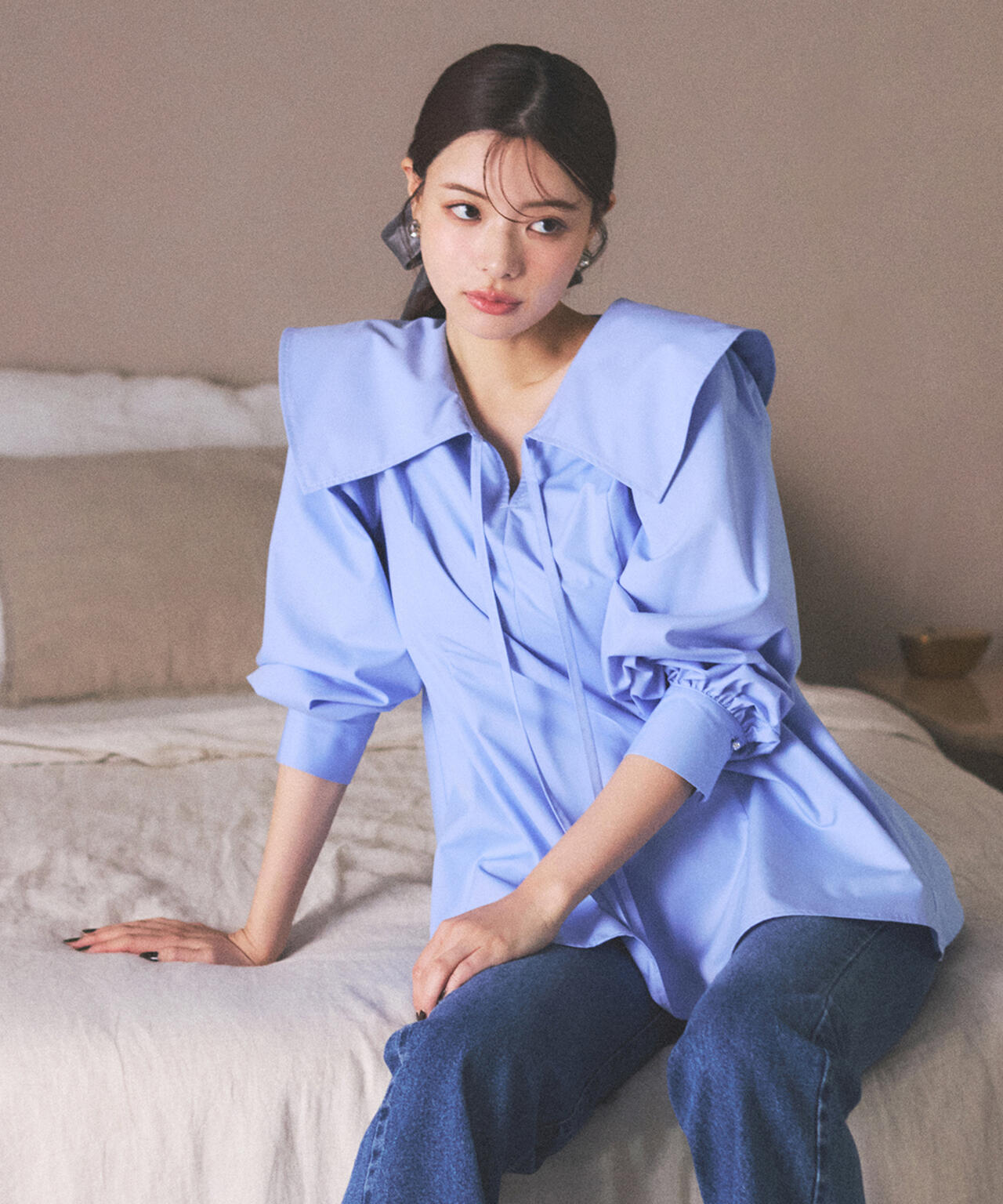 【青島心さん着用】ビッグカラーブラウス