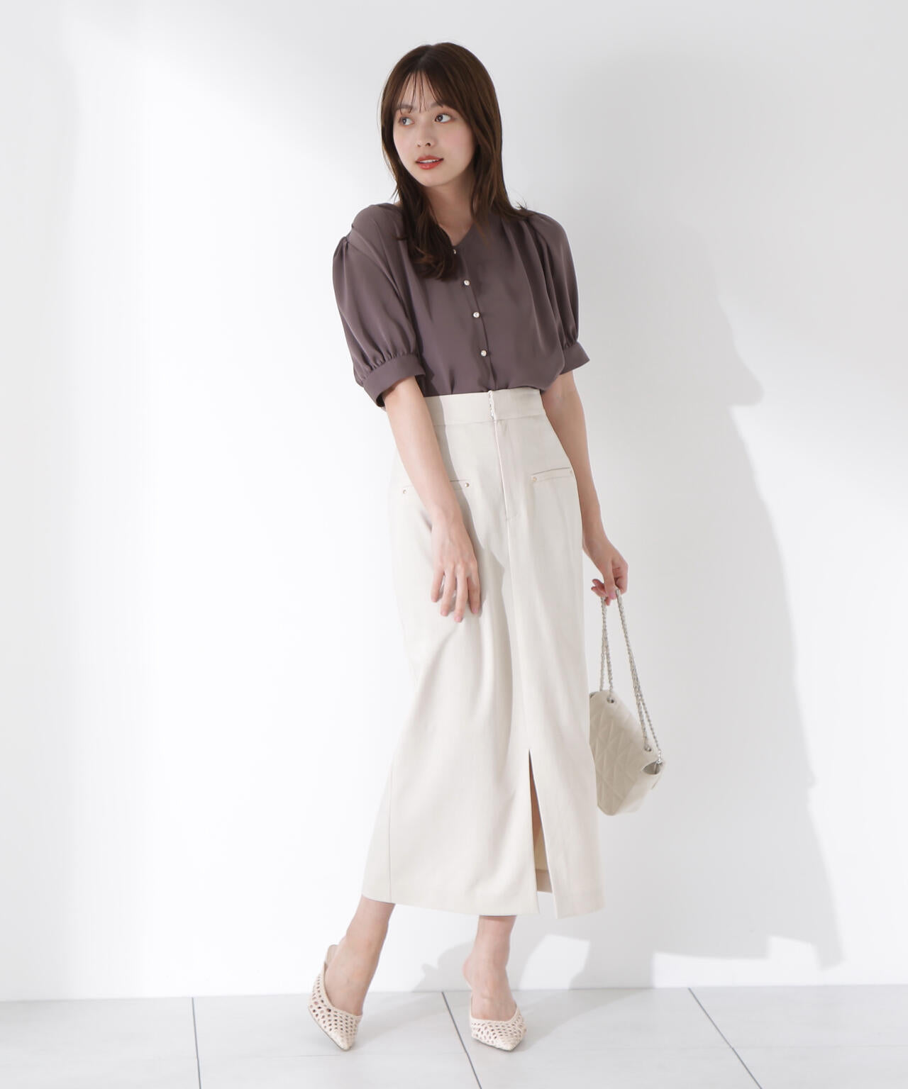 キラボタンブラウス