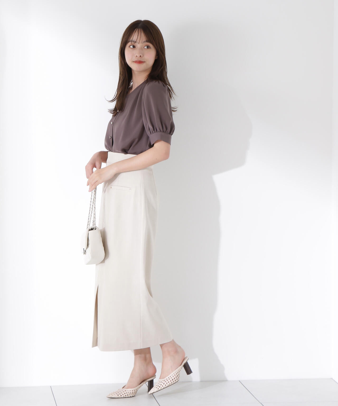 キラボタンブラウス