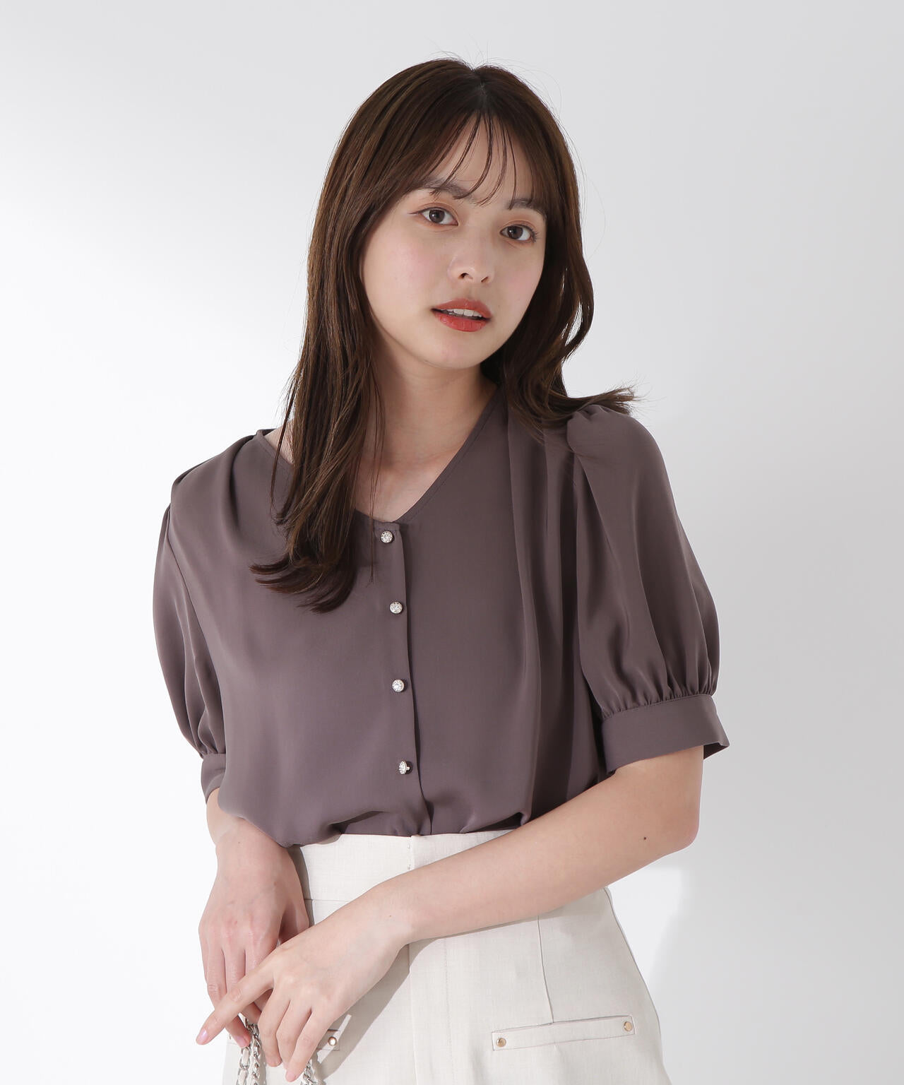 キラボタンブラウス