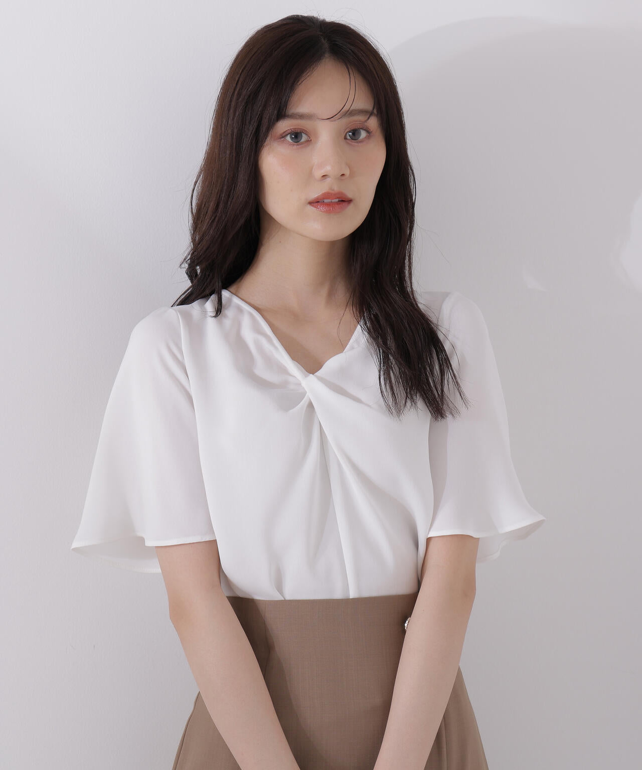 ツイスト半袖ブラウス